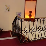Du Commerce Chez Stephane Hotel