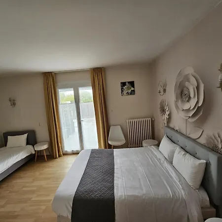 Hotel Du Commerce Chez Stephane 2*