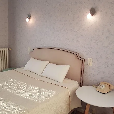 Du Commerce Chez Stephane 2*