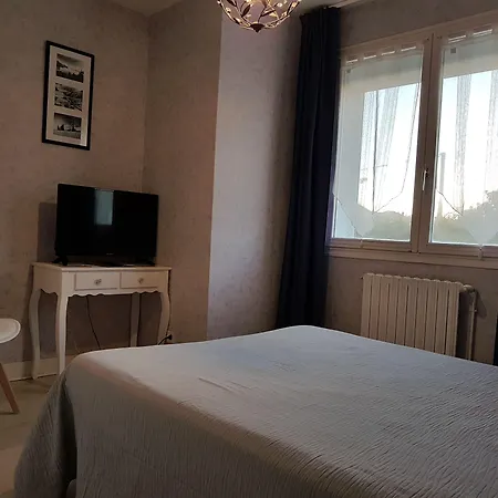 Du Commerce Chez Stephane Hotel 2*