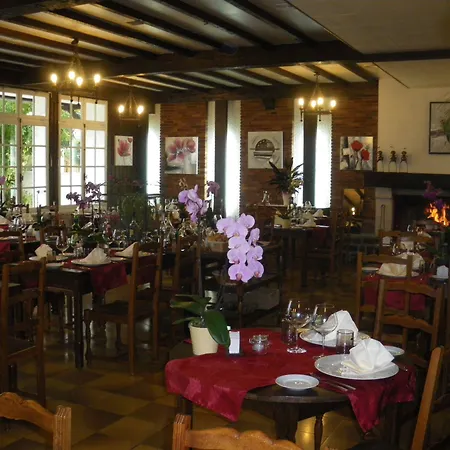 Hotel Du Commerce Chez Stephane Roumazières