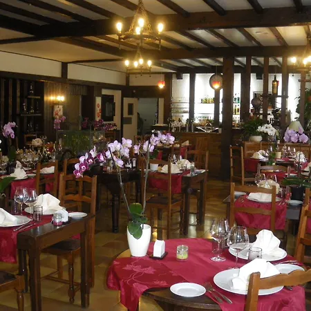 Du Commerce Chez Stephane 2*