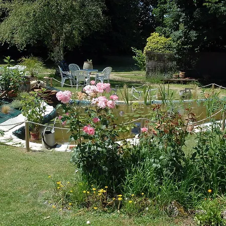 Du Commerce Chez Stephane 2* Roumazières