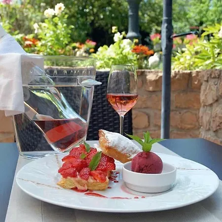 Du Commerce Chez Stephane Ξενοδοχείο Roumazières