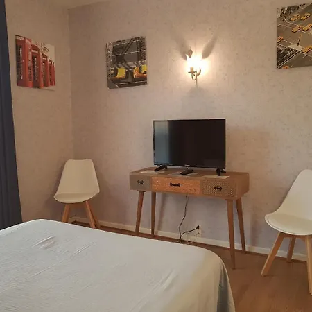 Du Commerce Chez Stephane Hotel